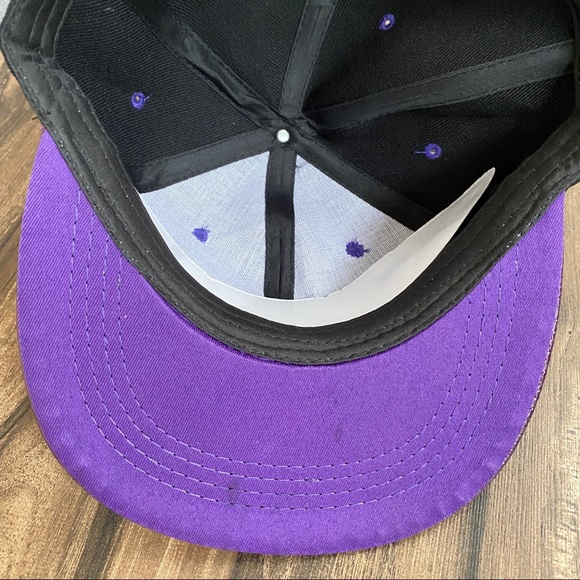 SnapBack Hat Black & Purple - Picture 2 of 3